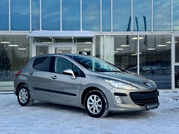 Peugeot 308, 2010г, передний привод, механика