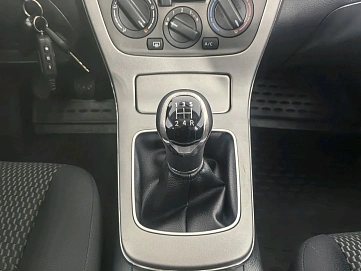 Nissan Tiida, 2015г., передний привод, механика