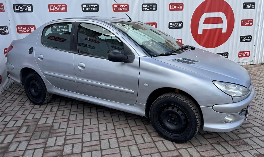 Peugeot 206, 2009г., передний привод, механика