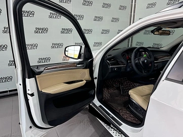BMW X5, 2011г, передний привод, автомат