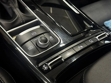 Kia Stinger, 2018г, полный привод, автомат