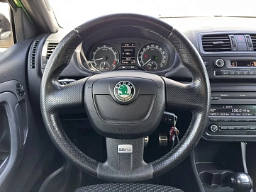 Skoda Fabia RS, 2011г., передний привод, робот