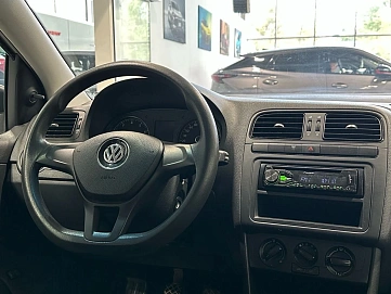 Volkswagen Polo, 2017г, передний привод, механика