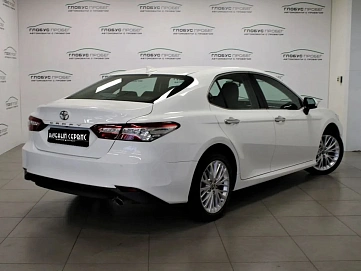 Toyota Camry, 2019г, передний привод, автомат