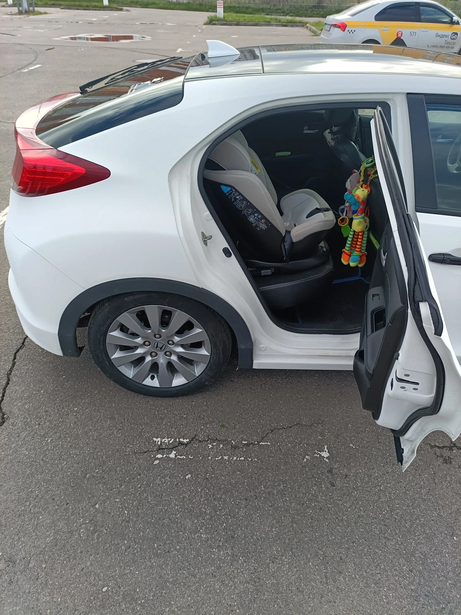 Honda Civic, 2013г., передний привод, автомат