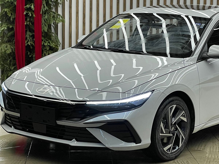 Hyundai Elantra, 2024г., передний привод, вариатор