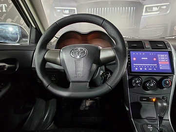 Toyota Corolla, 2011г., передний привод, автомат