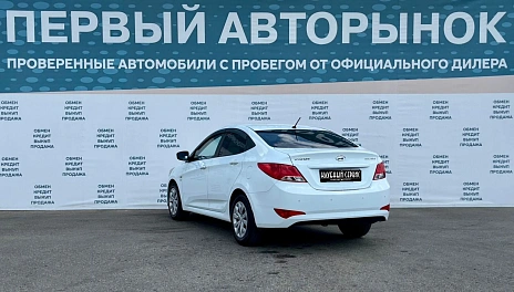 Hyundai Solaris, 2015г, передний привод, автомат