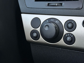 Opel Astra, 2008г, передний привод, робот