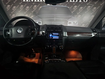 Volkswagen Touareg, 2005г., полный привод, автомат