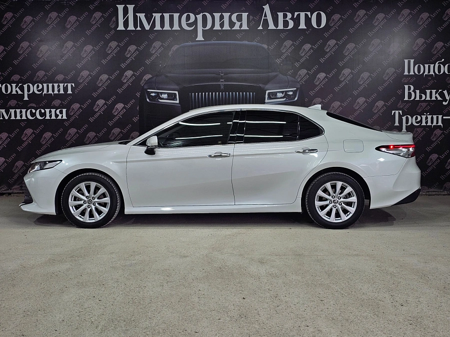 Toyota Camry, 2020г., передний привод, автомат