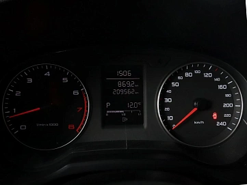 Audi A1, 2011г, передний привод, робот