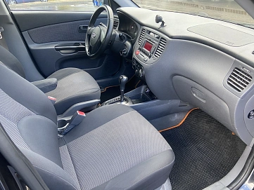 Kia Rio, 2010г, передний привод, автомат