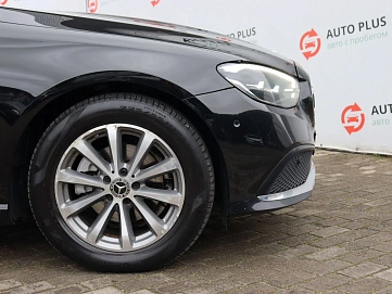 Mercedes-Benz E-Класс, 2020г, задний привод, автомат