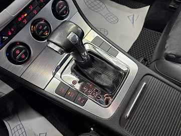 Volkswagen Passat, 2009г, передний привод, робот