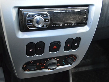 Renault Sandero, 2010г., передний привод, механика