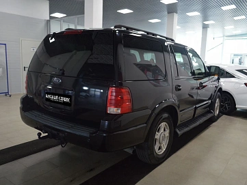 Ford Expedition, 2005г, полный привод, автомат