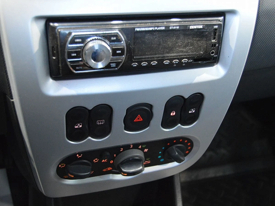 Renault Sandero, 2010г., передний привод, механика