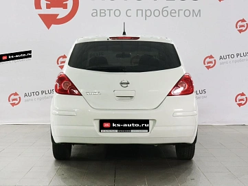 Nissan Tiida, 2013г., передний привод, механика