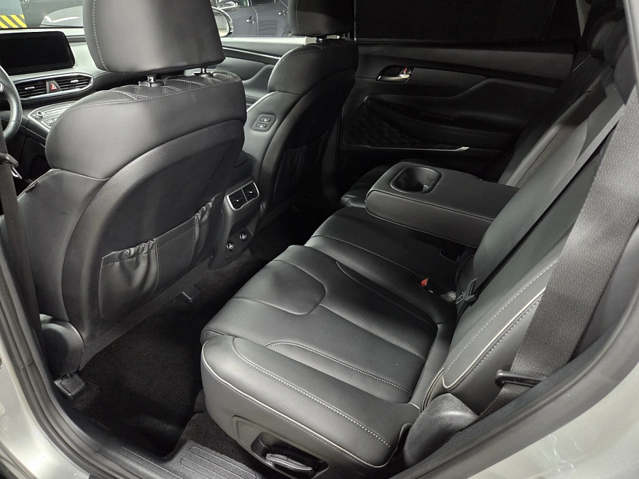 Hyundai Santa Fe, 2023г., полный привод, автомат