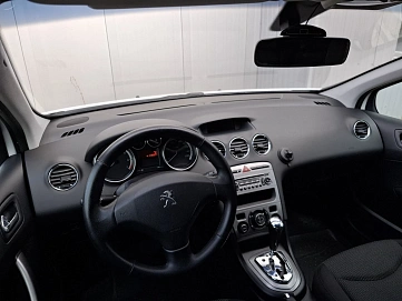 Peugeot 408, 2012г, передний привод, автомат
