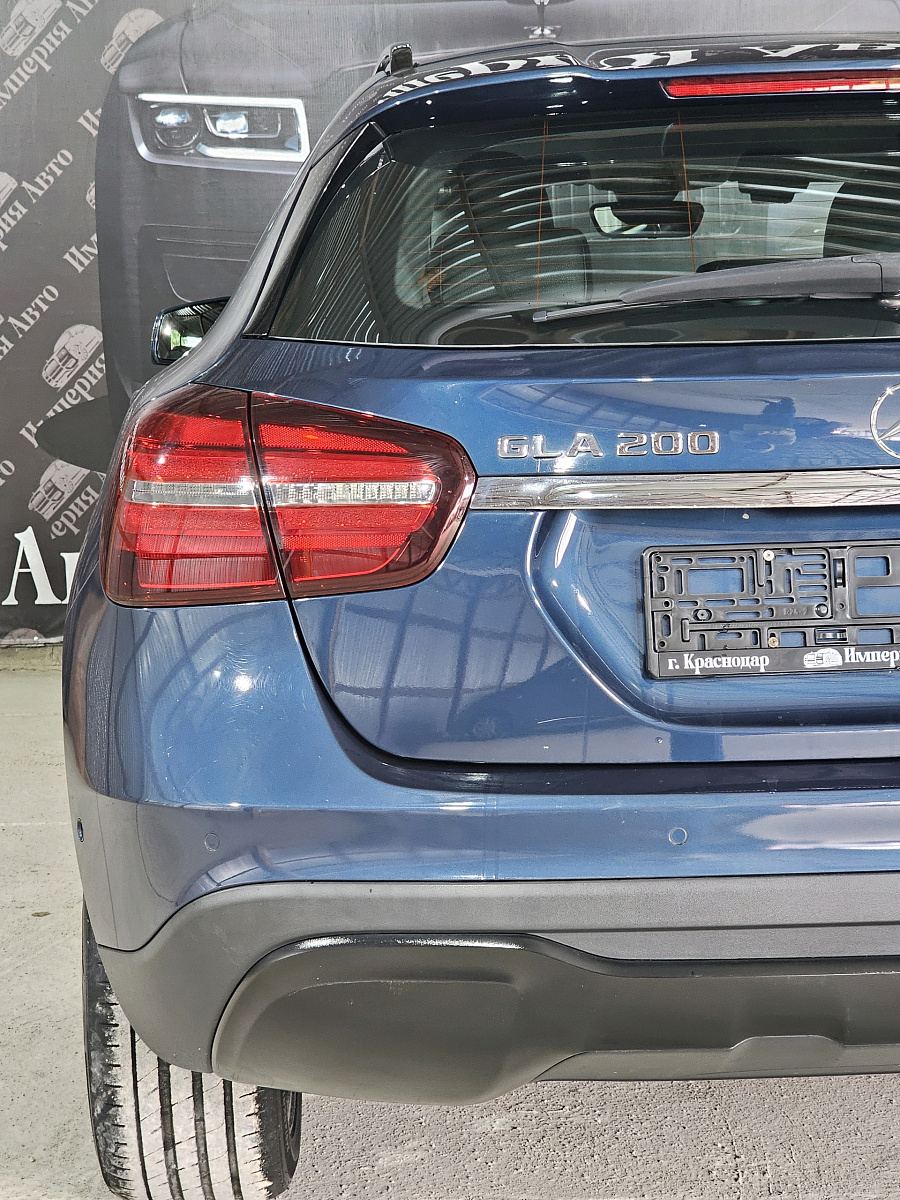 Mercedes-Benz , 2019г., передний привод, робот