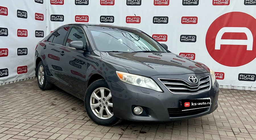Toyota Camry, 2010г., передний привод, автомат