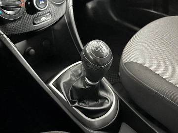 Hyundai Solaris, 2011г, передний привод, механика