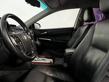 Toyota Camry, 2012г, передний привод, автомат