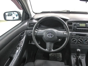 Toyota Corolla, 2004г, передний привод, механика