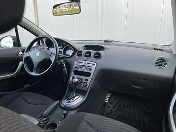 Peugeot 408, 2012г, передний привод, автомат