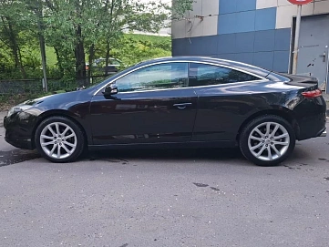 Renault Laguna, 2011г, передний привод, автомат