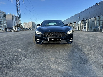 Infiniti Q70, 2015г, полный привод, автомат