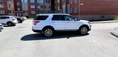 Ford Explorer, 2017г, полный привод, автомат