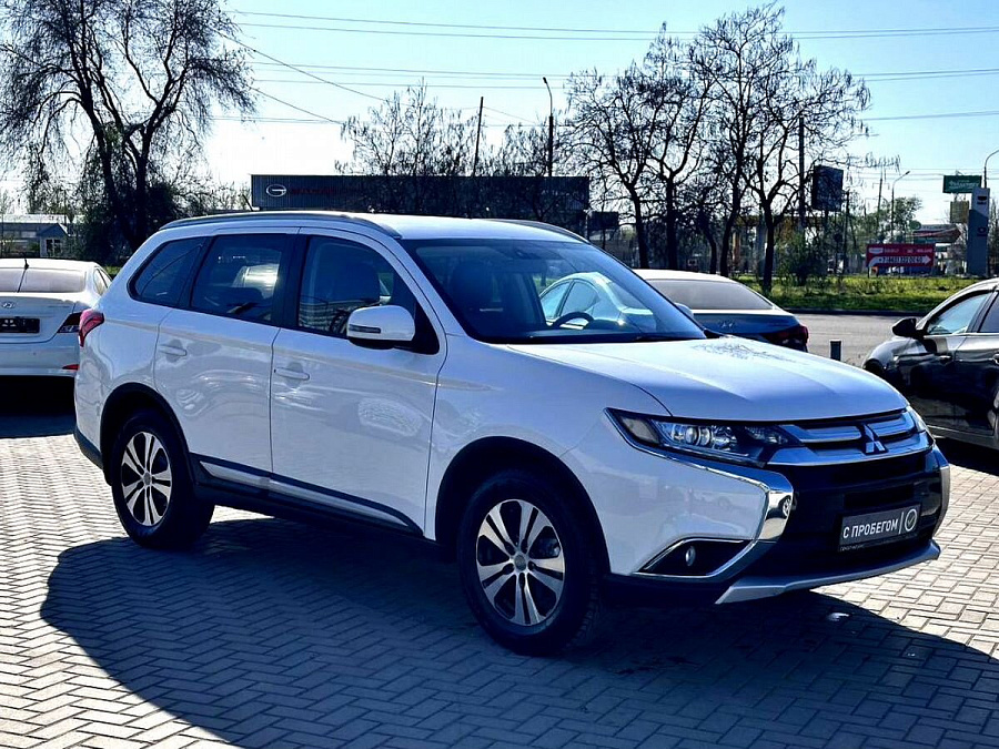 Mitsubishi Outlander, 2015г., полный привод, вариатор
