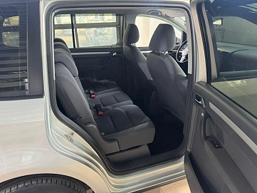 Volkswagen Touran, 2011г, передний привод, механика