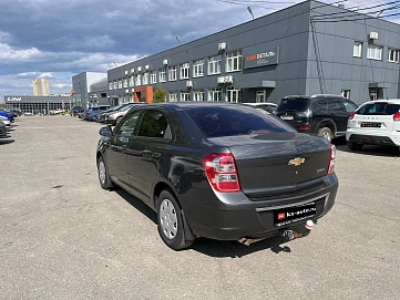 Chevrolet Cobalt, 2021г, передний привод, механика