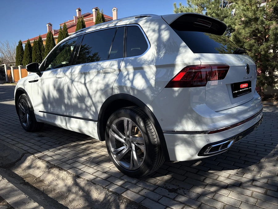 Volkswagen Tiguan, 2021г., полный привод, робот