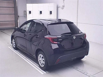 Toyota Yaris, 2021г, передний привод, вариатор