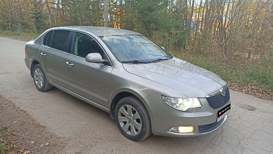 Skoda Superb, 2011г., передний привод, автомат