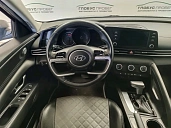 Hyundai Elantra, 2021г., передний привод, автомат