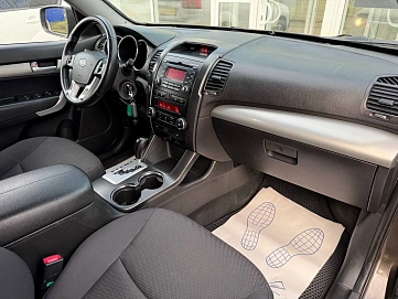 Kia Sorento, 2011г, полный привод, автомат