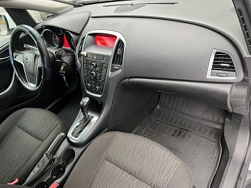 Opel Astra, 2012г, передний привод, автомат