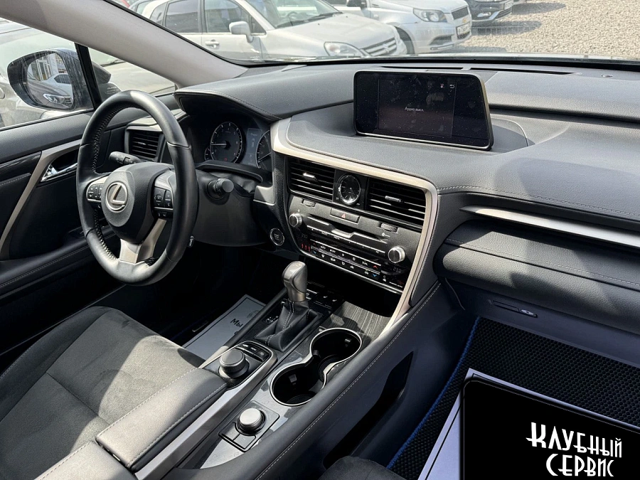 Lexus RX, 2019г., передний привод, автомат