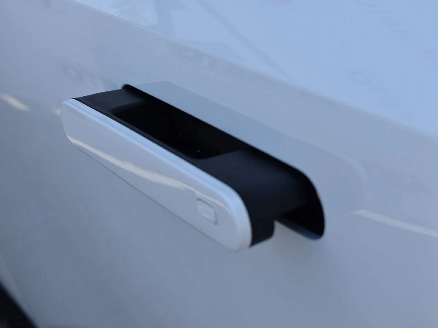 Changan UNI-V, 2024г., передний привод, робот