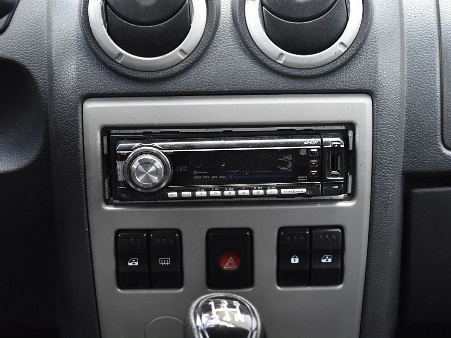 Renault Logan, 2006г., передний привод, механика