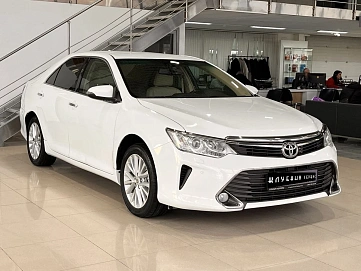 Toyota Camry, 2015г, передний привод, автомат