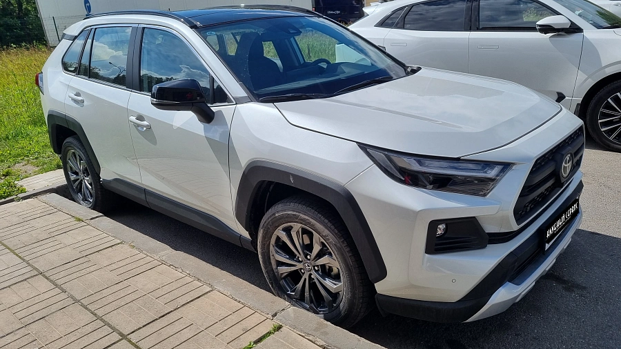 Toyota RAV4, 2023г., полный привод, вариатор