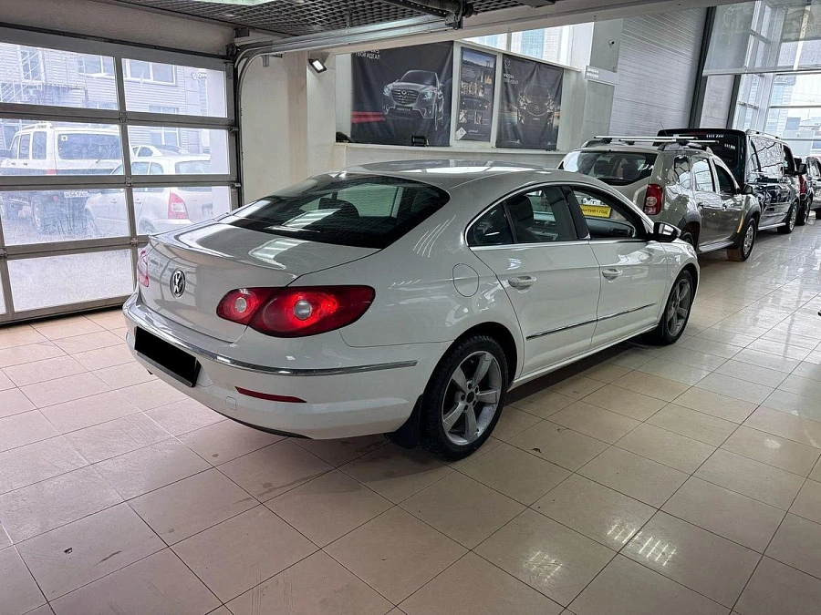Volkswagen Passat CC, 2010г., передний привод, механика