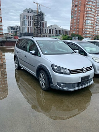 Volkswagen Touran, 2012г, передний привод, робот